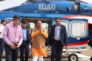 मुख्यमंत्री श्री विष्णु देव साय रायगढ़ जिले के इंद्रप्रस्थ स्टेडियम हेलीपेड पुसौर पहुंचे 