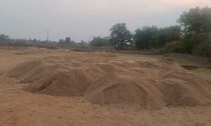  नियम-कायदों के उल्लंघन पर 4 खदान सील