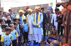 मलखंब खिलाड़ियों ने दिखाया शानदार प्रदर्शन 