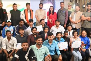 प्रतिभा सम्मान समारोह में  शामिल हुए खेल एवं युवा कल्याण मंत्री  टंकराम  वर्मा 