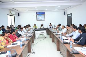 टीएल बैठक में जन शिकायतों, समस्याओं एवं मागों की जांच कर त्वरित निराकरण करने कलेक्टर ने दिए निर्देश टीएल बैठक में जन शिकायतों, समस्याओं एवं मागों की जांच कर त्वरित निराकरण करने कलेक्टर ने दिए निर्देश