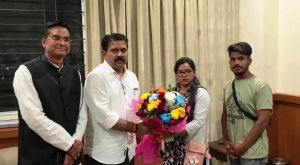 मुख्यमंत्री की संवेदनशील पहल : मस्कट में बंधक बनाई गई जोगी दीपिका सुरक्षित छत्तीसगढ़ लौटी मुख्यमंत्री की संवेदनशील पहल : मस्कट में बंधक बनाई गई जोगी दीपिका सुरक्षित छत्तीसगढ़ लौटी