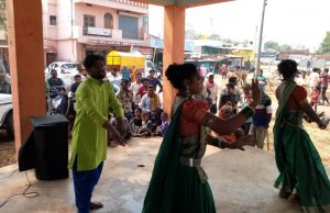 जनसंपर्क विभाग द्वारा कला जत्था के माध्यम से किया जा रहा है शासकीय योजनाओं का प्रचार-प्रसार जनसंपर्क विभाग द्वारा कला जत्था के माध्यम से किया जा रहा है शासकीय योजनाओं का प्रचार-प्रसार