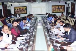 सरकारी फार्म हाऊस से अवैध कब्जा हटाने कलेक्टर ने दिए निर्देश सरकारी फार्म हाऊस से अवैध कब्जा हटाने कलेक्टर ने दिए निर्देश