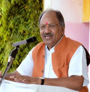 माता-पिता की सेवा और उनके आशीर्वाद के बिना जीवन अधूरा: संस्कृति मंत्री बृजमोहन अग्रवाल माता-पिता की सेवा और उनके आशीर्वाद के बिना जीवन अधूरा: संस्कृति मंत्री बृजमोहन अग्रवाल