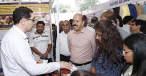 नये कृषि अनुसंधानों एवं प्रौद्योगिकी को किसानों तक पहुंचाने में किसान मेलों की अहम भूमिका : डॉ. चंदेल