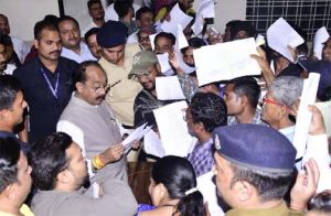  उप मुख्यमंत्री अरूण साव ने जनदर्शन में सुनी आम लोगों की समस्याएं 