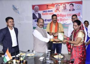  उप मुख्यमंत्री अरूण साव ने नवीनीकृत राशन कार्ड वितरण कार्य का किया शुभारंभ 