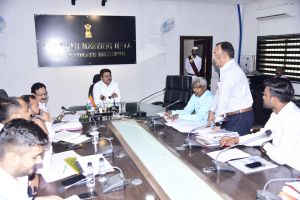  कलेक्टर ने की अरपा भैंसाझार परियोजना की समीक्षा