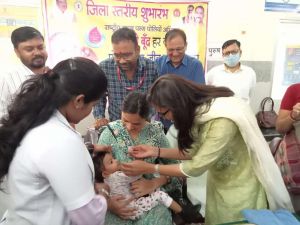  दुर्ग जिले में पल्स पोलियो अभियान के प्रथम दिवस में आशातित उपलब्धि