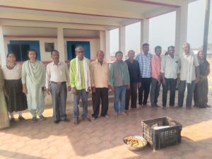 पूर्व माध्यमिक शाला पचेड़ा में हेमलाल मिर्चे द्वारा न्योता भोज  