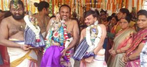 बालाजी मंदिर में गरुड़ ध्वजारोहण व नवग्रह, लक्ष्मी-गणपति हवन से शुरू हुआ ब्रह्मोत्सव