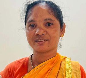 सुकांति अपनी बेटियों की अच्छी शिक्षा के लिए राशि का करेगी उपयोग सुकांति अपनी बेटियों की अच्छी शिक्षा के लिए राशि का करेगी उपयोग