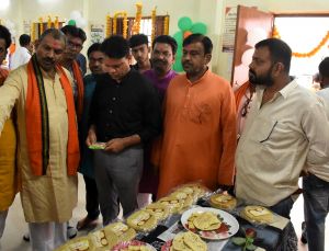 बालोद बाजार सिवनी में पापड़ एवं अगरबत्ती निर्माण इकाई का किया गया शुभारंभ बालोद बाजार सिवनी में पापड़ एवं अगरबत्ती निर्माण इकाई का किया गया शुभारंभ