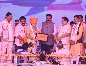 बिहान से जुड़कर लखपति दीदी बनी श्रीमती नीलम साहू बिहान से जुड़कर लखपति दीदी बनी श्रीमती नीलम साहू