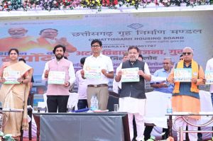 प्रधानमंत्री श्री मोदी जी का संकल्प है देश के हर गरीब को पक्का आवास देना: मंत्री ओ.पी.चौधरी प्रधानमंत्री श्री मोदी जी का संकल्प है देश के हर गरीब को पक्का आवास देना: मंत्री ओ.पी.चौधरी