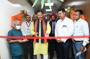 स्वास्थ्य मंत्री ने एसीआई के कैथलैब में स्थापित रेडिएशन प्रोटेक्शन डिवाईस का किया उद्घाटन स्वास्थ्य मंत्री ने एसीआई के कैथलैब में स्थापित रेडिएशन प्रोटेक्शन डिवाईस का किया उद्घाटन