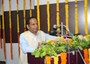 विकसित भारत के निर्माण में सबसे बड़ी भूमिका कृषि की होगी : डॉ. पाठक विकसित भारत के निर्माण में सबसे बड़ी भूमिका कृषि की होगी : डॉ. पाठक