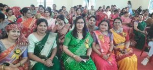 तालपुरी की महिलाओं के नृत्य व अदाकारी ने मोहा सबका मन तालपुरी की महिलाओं के नृत्य व अदाकारी ने मोहा सबका मन