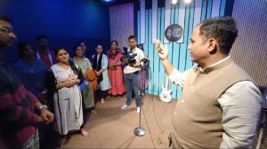 कलेक्टर डॉ. गौरव कुमार सिंह ने कला केन्द्र पहुंचकर प्रशिक्षुओं व पालकों से लिया फीडबैक कलेक्टर डॉ. गौरव कुमार सिंह ने कला केन्द्र पहुंचकर प्रशिक्षुओं व पालकों से लिया फीडबैक