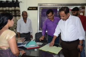 कलेक्टर ने कलेक्ट्रेट कार्यालय स्थित समाज कल्याण और उप संचालक कार्यालय मत्स्य पालन का किया औचक निरीक्षण कलेक्टर ने कलेक्ट्रेट कार्यालय स्थित समाज कल्याण और उप संचालक कार्यालय मत्स्य पालन का किया औचक निरीक्षण