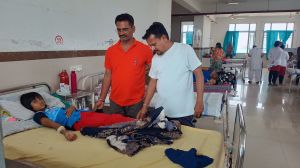 गंदा पानी पीने से 25 बच्चे बीमार, निगम ने लिया पानी का सैंपल गंदा पानी पीने से 25 बच्चे बीमार, निगम ने लिया पानी का सैंपल