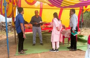 कलेक्टर श्री चन्द्रवाल ने मरकाटोला, पुरूर एवं कंकालीन चेकपोस्ट का निरीक्षण किया कलेक्टर श्री चन्द्रवाल ने मरकाटोला, पुरूर एवं कंकालीन चेकपोस्ट का निरीक्षण किया