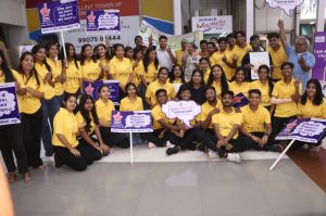  ज़िला स्वीप टीम की उपस्थिति में आई.टी.एम. यूनिवर्सिटी रायपुर के स्टूडेंट्स ने रिंग रोड स्थित मैग्नेटो मॉल में फ्लैश मॉब किया