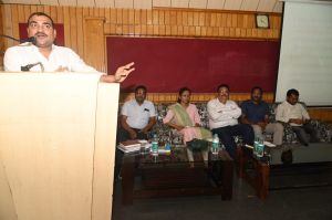 अनुभव के साथ दिशा निर्देशों पर भी गंभीरतापूर्वक दिया जाए ध्यान: एडीएम 