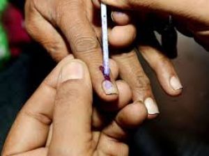 दिव्यांग एवं वरिष्ठ नागरिक मतदाताओं को मतदान करने हेतु मिलेगी निःशुल्क परिवहन सुविधा