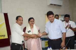 मतदाता जागरूकता के लिए शत-प्रतिशत मतदान के लिए दो वीडियो सांग जारी मतदाता जागरूकता के लिए शत-प्रतिशत मतदान के लिए दो वीडियो सांग जारी