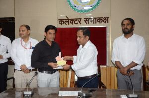 रायपुर के कई नामी प्रतिष्ठानों द्वारा अपने सेवाओं में छूट की घोषणा रायपुर के कई नामी प्रतिष्ठानों द्वारा अपने सेवाओं में छूट की घोषणा