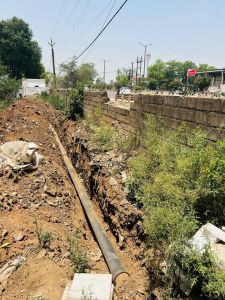 चन्दनडीह के घरों में निगम का पेयजल पहुंचाने के लिए पाईप लाईन बिछाने का कार्य चन्दनडीह के घरों में निगम का पेयजल पहुंचाने के लिए पाईप लाईन बिछाने का कार्य