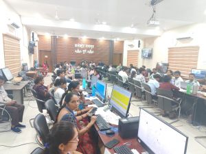 जिला कार्यालय के सभाकक्ष से वेबकास्टिंग कंट्रोल