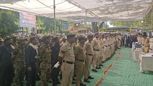  सीआरपीएफ और एसएसबी के अर्धसैनिक बलों की चाकचौबंद सुरक्षा के साथ 76 स्थानों पर किया जा रहा मतदान