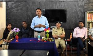 जिला ग्रंथालय बालोद में आवश्यक व्यवस्था एवं जरूरी सुविधाएं सुनिश्चित की जाएंगी: कलेक्टर  