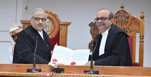  मुख्य न्यायाधीश रमेश सिन्हा ने एक स्थायी जज और दो एडिशनल जज को शपथ दिलाई