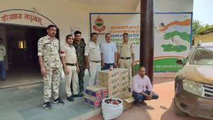 अवैध शराब की तस्करी करते युवक गिरफ्तार