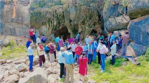  भारत की दूसरी सबसे बड़ी गुफा खुलेगी कल, साल में केवल एक बार ही होते हैं गुफा में शिव जी के दर्शन&hellip;