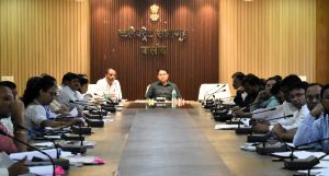 जिले में सड़क दुर्घटना की रोकथाम हेतु पुख्ता उपाय सुनिश्चित करें - कलेक्टर 