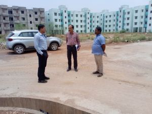  प्रधानमंत्री आवास के मकान गुणवत्तापूर्ण व समय सीमा में हो-आयुक्त