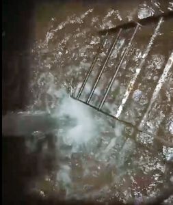 नगपुरा में पीएचई विभाग द्वारा पाईप का मरम्मत, पानी सप्लाई जारी नगपुरा में पीएचई विभाग द्वारा पाईप का मरम्मत, पानी सप्लाई जारी