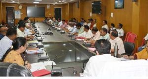  जनता की सेवा के लिए तत्पर रहें अधिकारी-कर्मचारी : कलेक्टर श्री सोनी