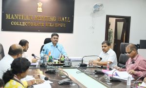 कलेक्टर ने की निर्माण कार्यो की समीक्षा : ढिलाई बरतने वाले ठेकेदारों को किया तलब कलेक्टर ने की निर्माण कार्यो की समीक्षा : ढिलाई बरतने वाले ठेकेदारों को किया तलब