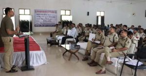 नवीन आपराधिक कानूनों को लेकर पुलिस प्रशिक्षण केन्द्र राजनांदगांव में जिला स्तरीय कार्यशाला का आयोजन नवीन आपराधिक कानूनों को लेकर पुलिस प्रशिक्षण केन्द्र राजनांदगांव में जिला स्तरीय कार्यशाला का आयोजन