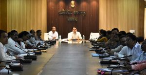  सभी शासकीय कार्यालयों में रैन वाटर हार्वेस्टिंग लगाकर तत्काल इसकी रिपोर्ट प्रस्तुत की जाए: कलेक्टर श्री चन्द्रवाल 