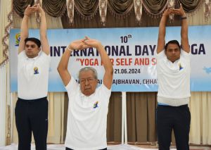 योग अब वैश्विक संस्कृति का हिस्सा बन गई है - राज्यपाल श्री हरिचंदन