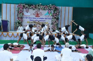  स्वस्थ तन मन के लिए योगाभ्यास की हमारी प्राचीन विरासत को आज पूरी दुनिया अपना रही -  सांसद देवेन्द्र प्रताप सिंह