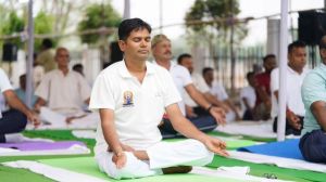  योग को अपनी जीवन शैली का हिस्सा बनाने का लें संकल्प - ओ. पी. चौधरी