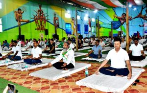 अंतर्राष्ट्रीय दशम् योग दिवस पर योगमय रहा संपूर्ण बालोद जिला अंतर्राष्ट्रीय दशम् योग दिवस पर योगमय रहा संपूर्ण बालोद जिला